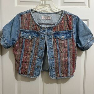 Women GUESS DENIM JEAN JACKET SHORT SLEEVE TOP size Medium decorative design
